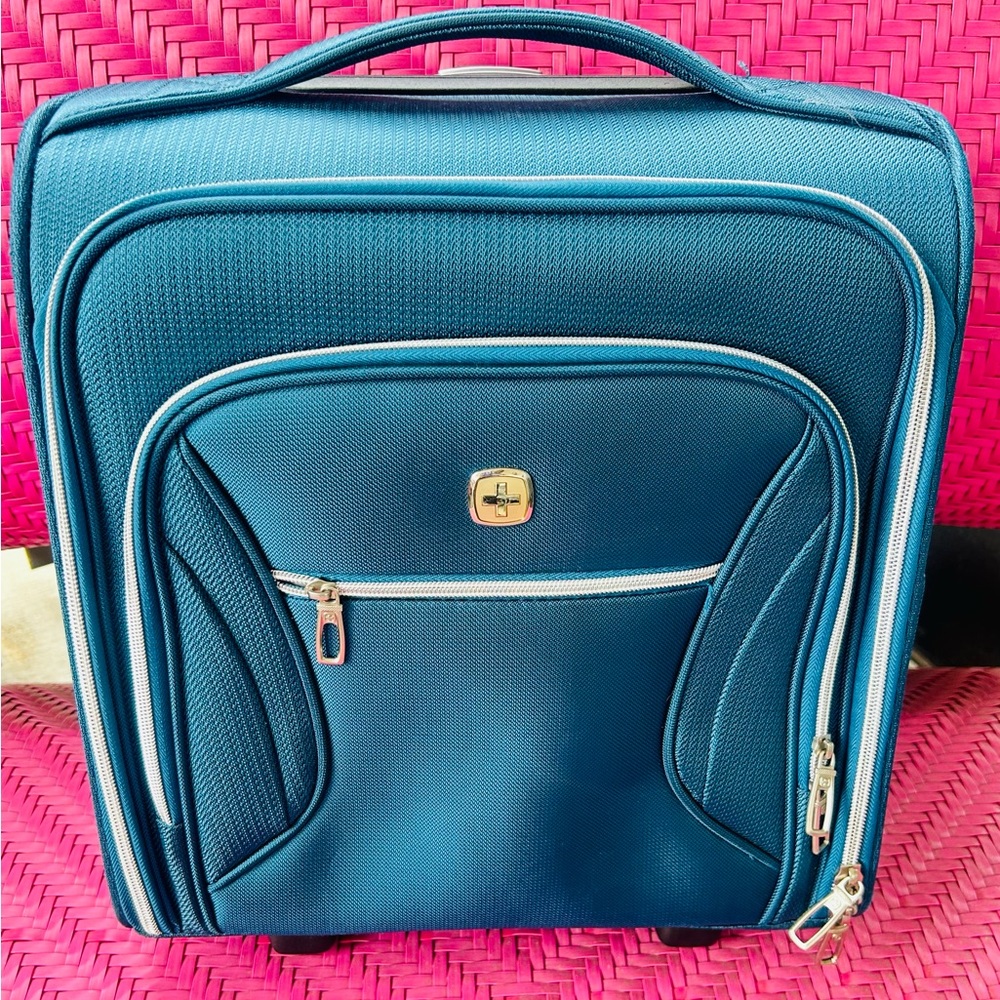 SwissGear Teal Travel Bag